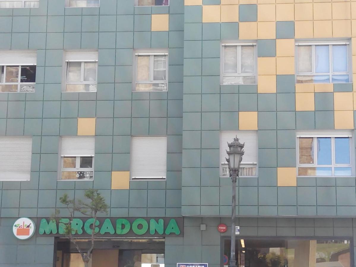 Apartamento Mota-2 Huca-Los Prados; Parking Y Wifi Gratis Oviédo Exterior foto
